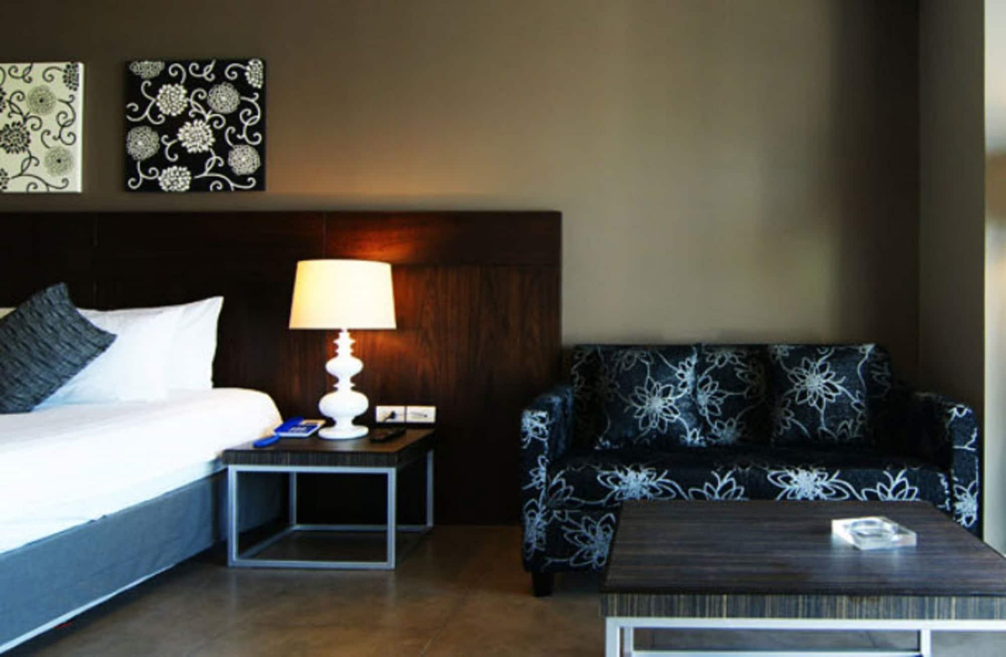 Sea Me Spring Tree Hotel (Adults Only) Pattaya Exterior foto