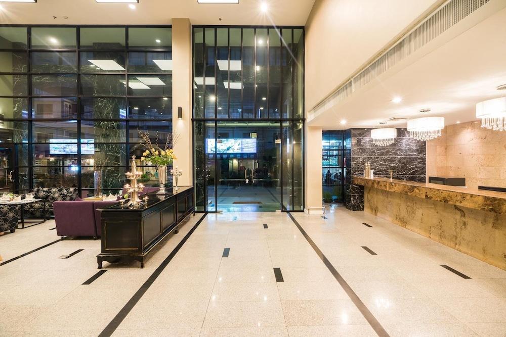 Sea Me Spring Tree Hotel (Adults Only) Pattaya Exterior foto